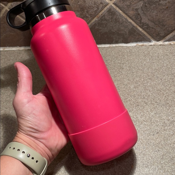 Hydro flask - Picture 3 of 8